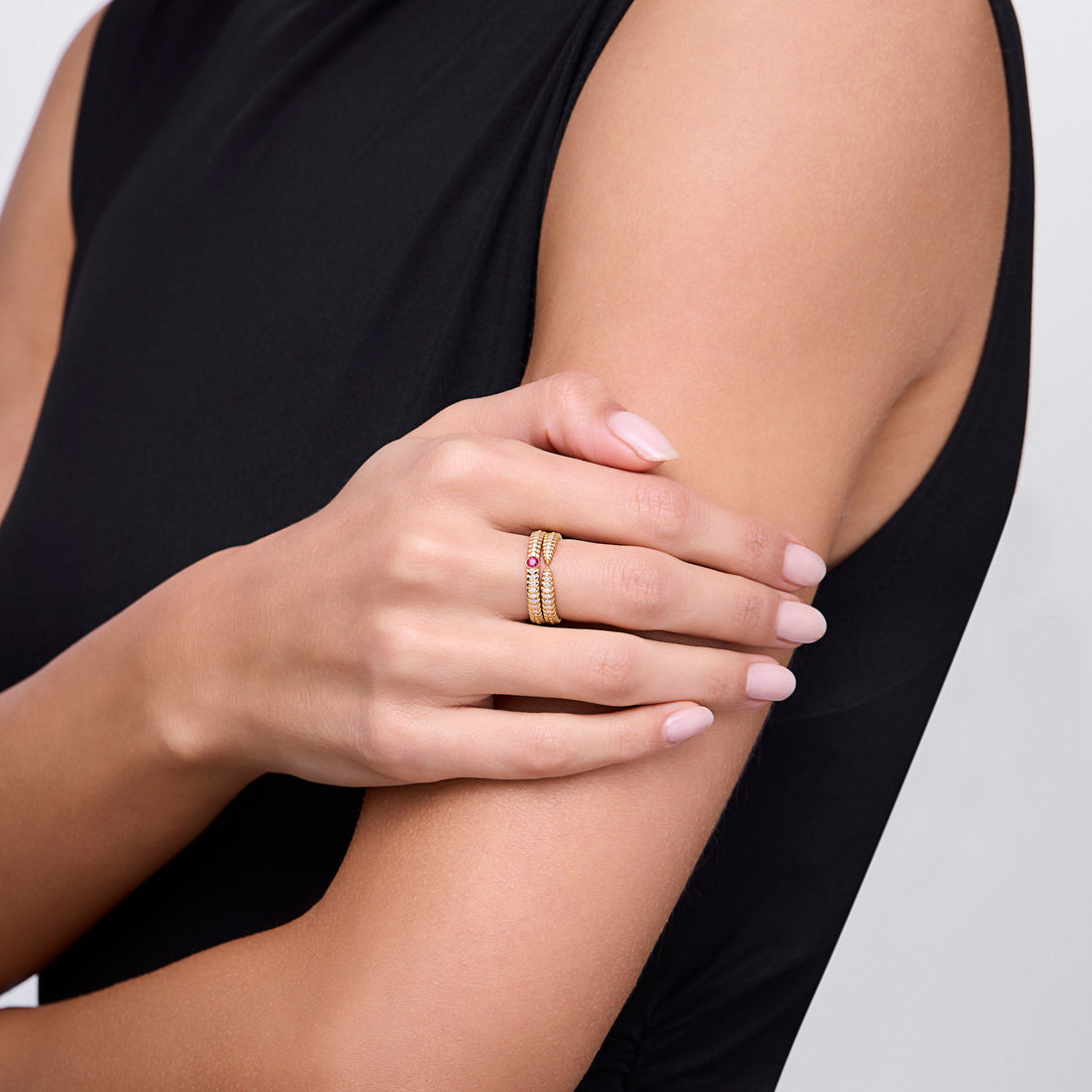 Ruby Alloro Classic with diamonds, yellow gold