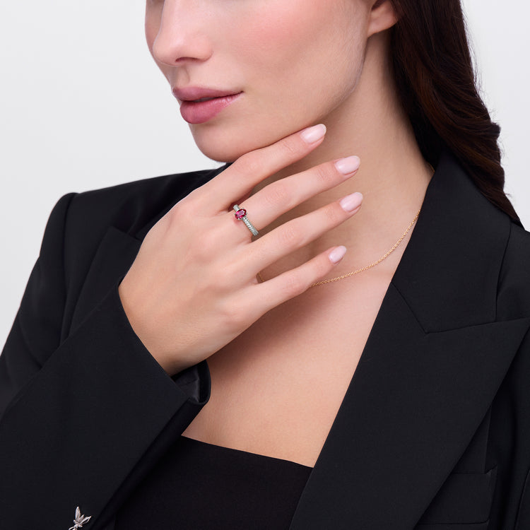 Platinum Ruby Ring – Alloro Griffe, Medium